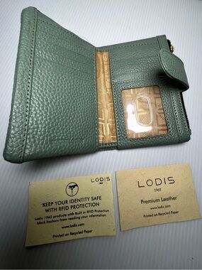 Lodis 1965 Genuine Pebbled Leather Rachel Bifold Wallet w/RFID Protection